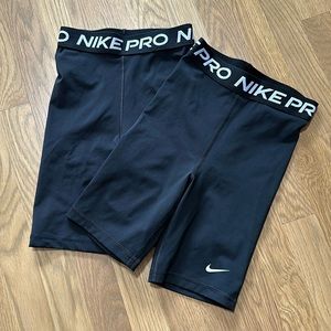 Set of 2 Nike pro women’s high waisted shorts